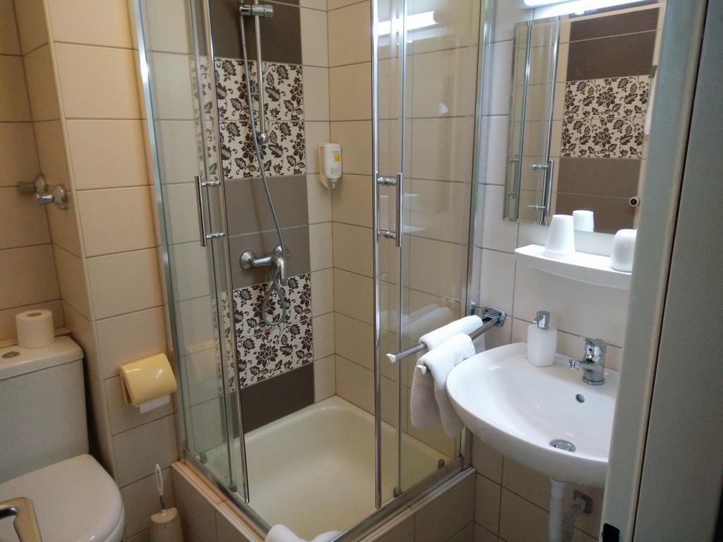 Hotel Alfa Neu-Isenburg Pokój zdjęcie