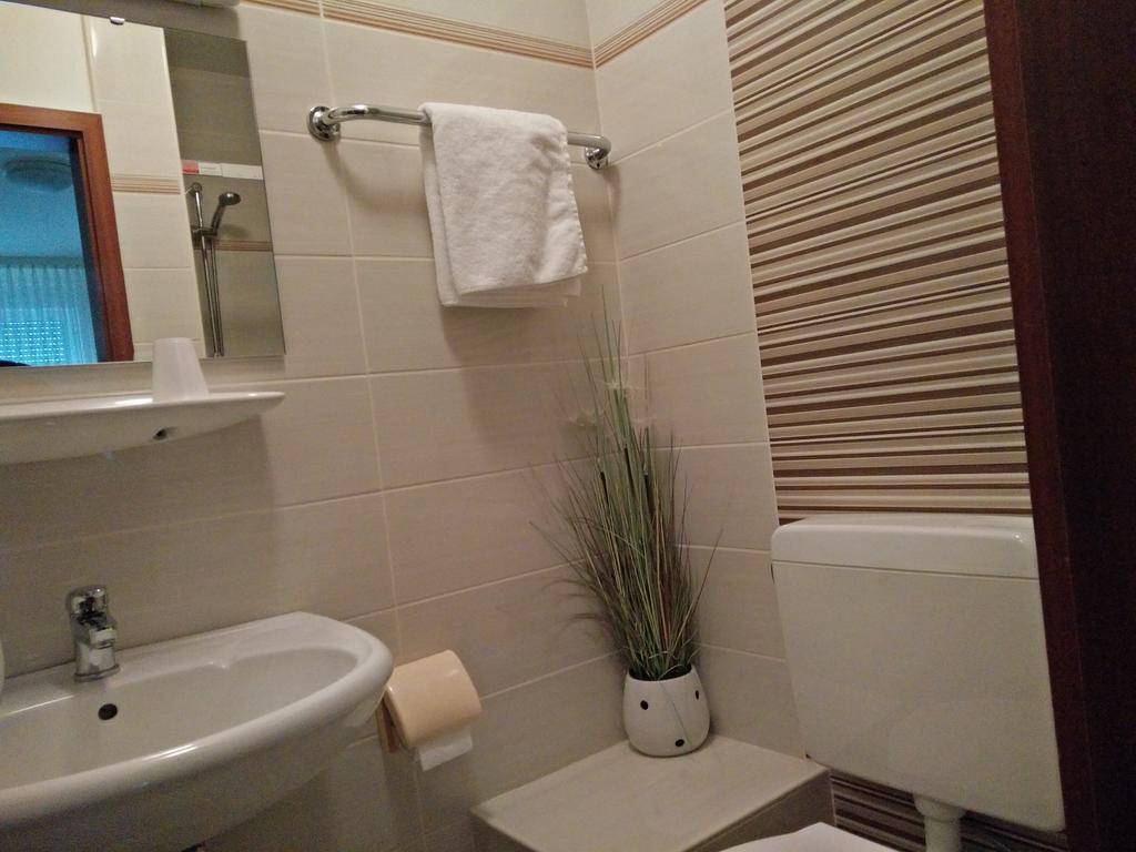 Hotel Alfa Neu-Isenburg Pokój zdjęcie