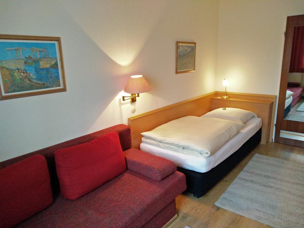 Hotel Alfa Neu-Isenburg Pokój zdjęcie
