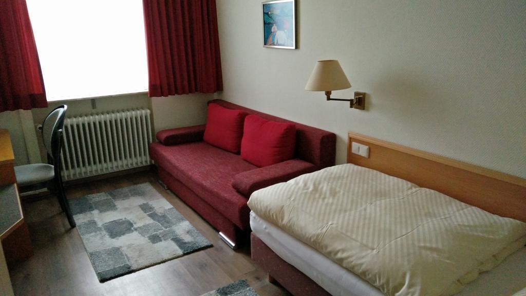 Hotel Alfa Neu-Isenburg Pokój zdjęcie
